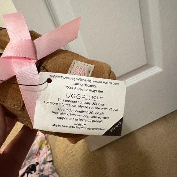 NWT UGG Tan Slippers with Pink Accent - Picture 4 of 7